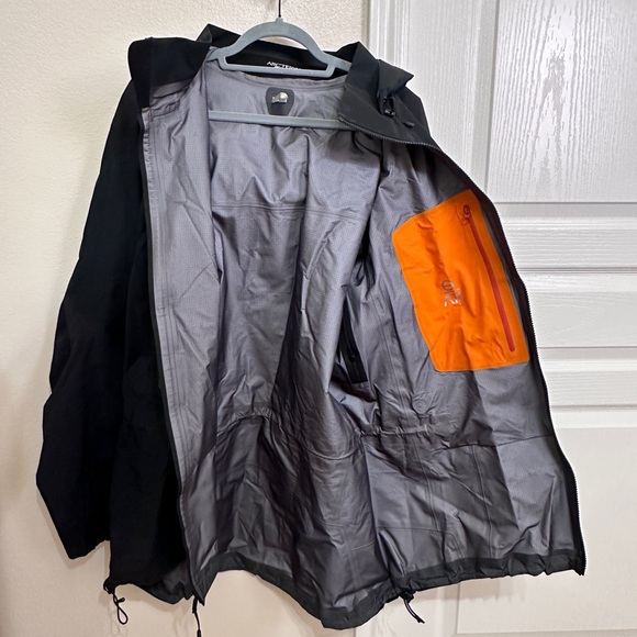 Arc’teryx Theta AR XL Black - Picture 3 of 15